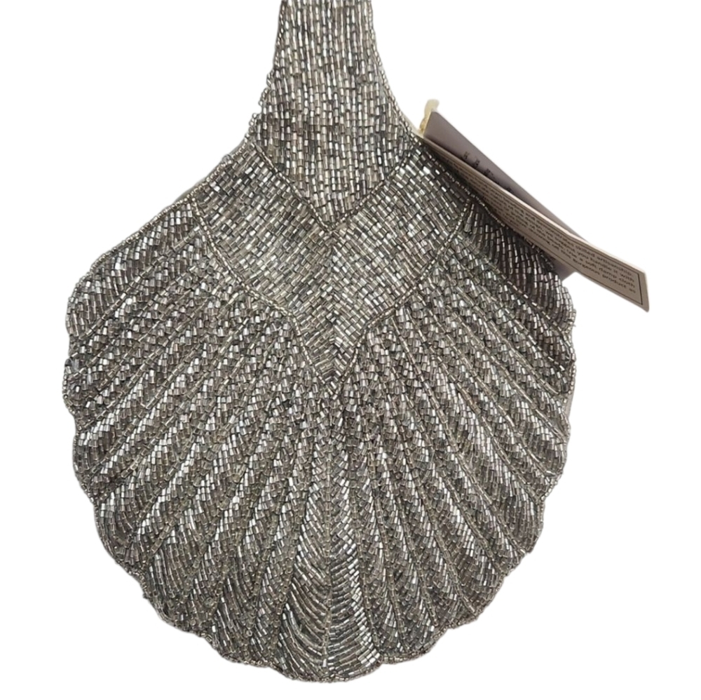 🩶▪️From India To You ▪️Beaded Silver Shell-Shaped Evening Hand Bag